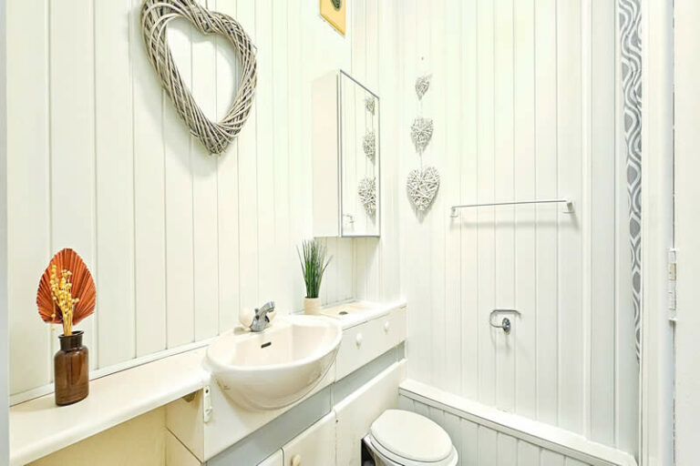 romford_1000169631-01