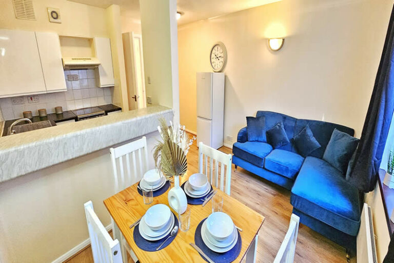 romford_1000169665-01