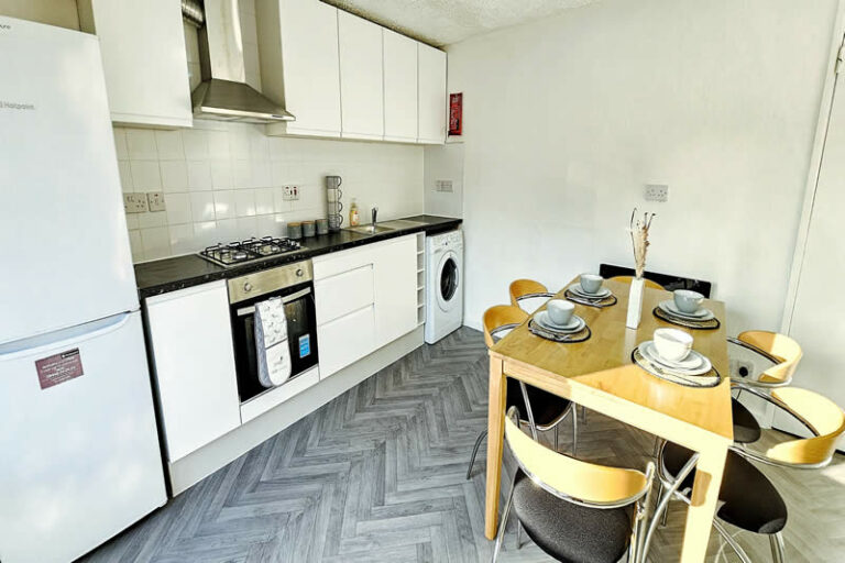 stratford_1000167281-01