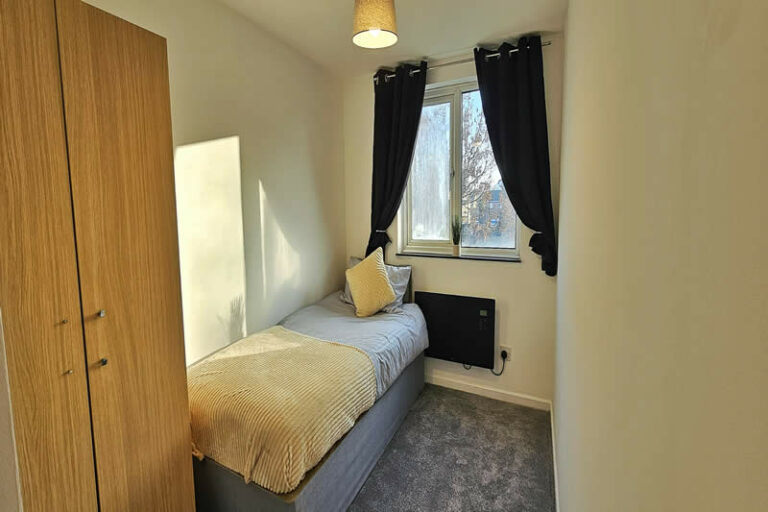 stratford_1000167301-01