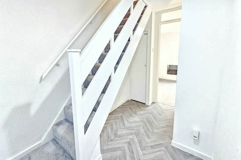 stratford_1000167309-01